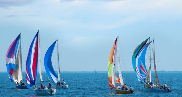 Segelbåtar på havet